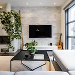 Arctic Luxury By Booklapland * 로바니에미